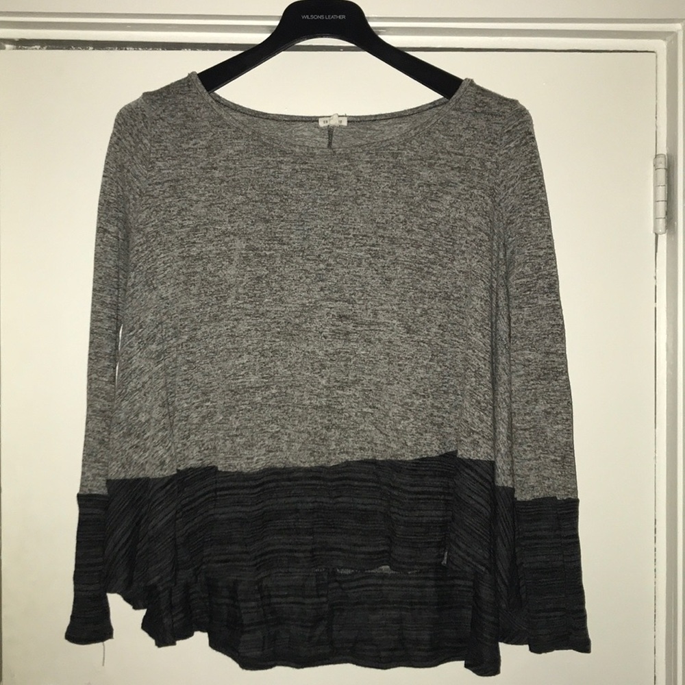 Women’s EN Creme Long Sleeve Top SZ M